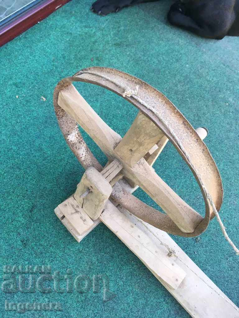 Auction CHECKAR OLD WOOD YARN YARN SPIRITUAL Auction CHECKAR OLD WOOD YARN YARN SPIRITUAL