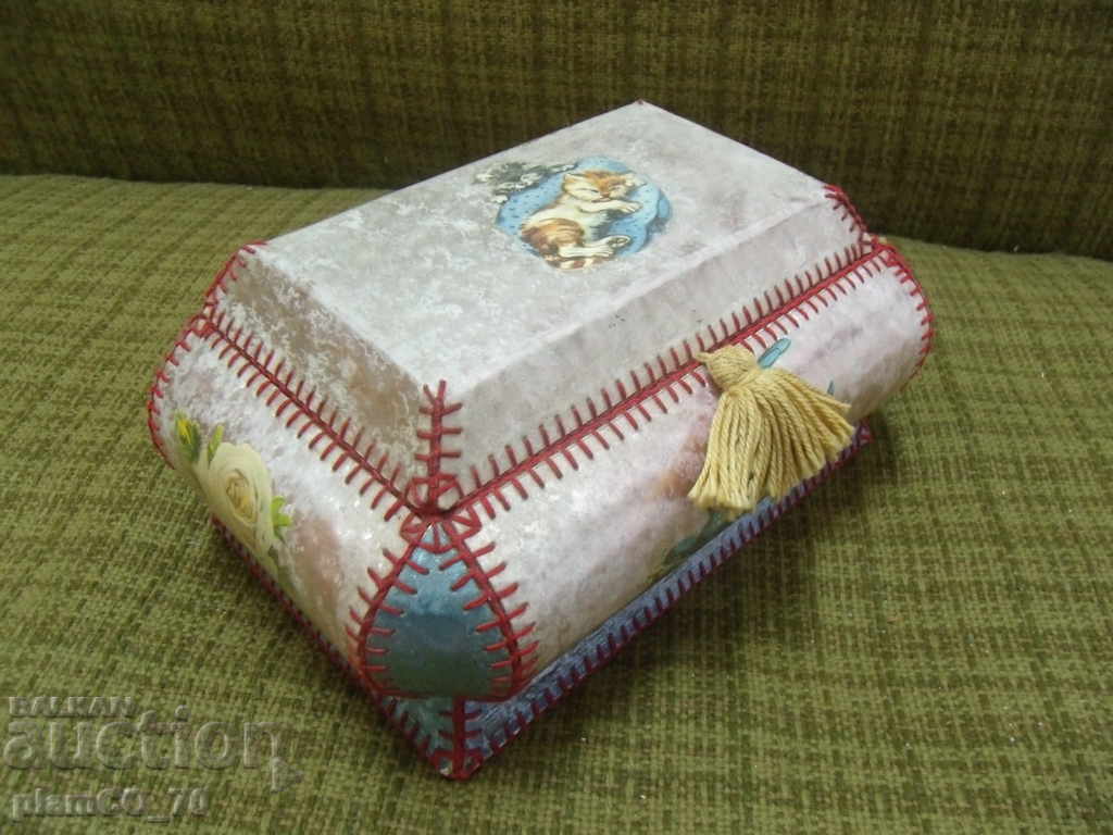 Auction No. * 3279 old box Auction No. * 3279 old box