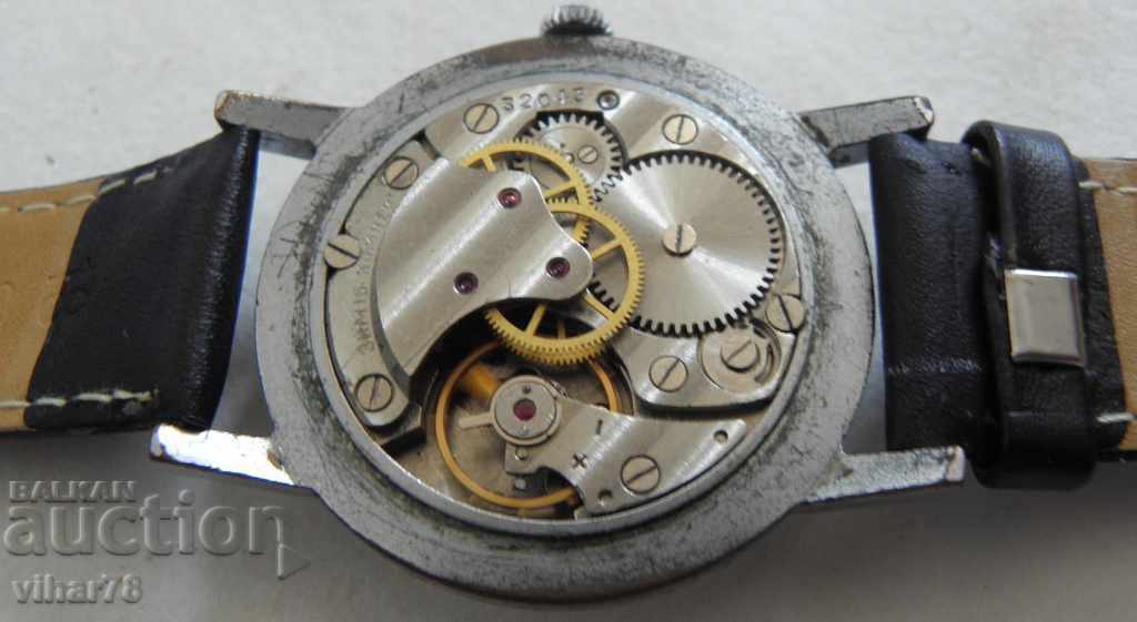 Auction  MEN'S WINTER WINDOW