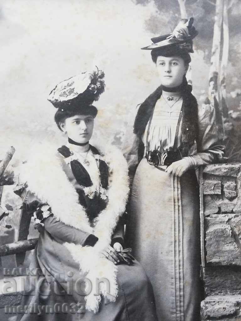 Photo photograph album with Tarnovtsi Tarnovo Postalov/Nankov with price 50.00 BGN | € 25.56 Photo photograph album with Tarnovtsi Tarnovo Postalov/Nankov with price 50.00 BGN | € 25.56