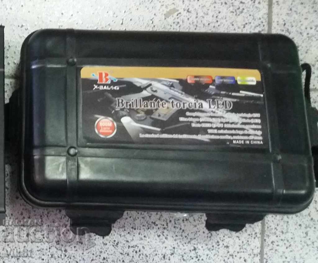 FLORĂ DE VÂNZARE CU CLAMĂ DE MONTĂ / 20 MM / + Declanșator cu preț 26.00 BGN | € 13.29