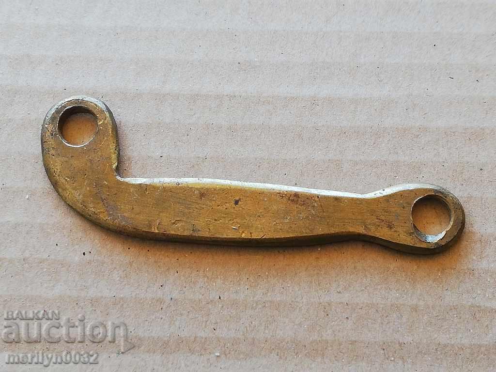 Detaliu din bronz, parte din eutalia de sondă preumplutură cu preț 30.00 BGN | € 15.34 Detaliu din bronz, parte din eutalia de sondă preumplutură cu preț 30.00 BGN | € 15.34