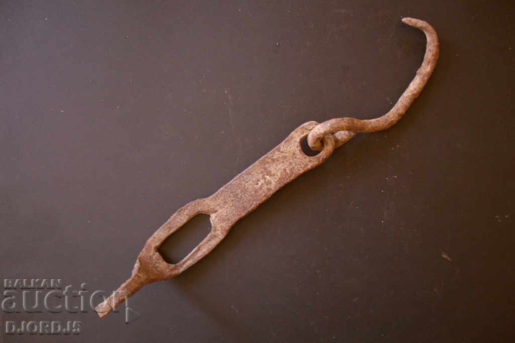 Old forged latch with price 3.00 BGN | € 1.53 Old forged latch with price 3.00 BGN | € 1.53