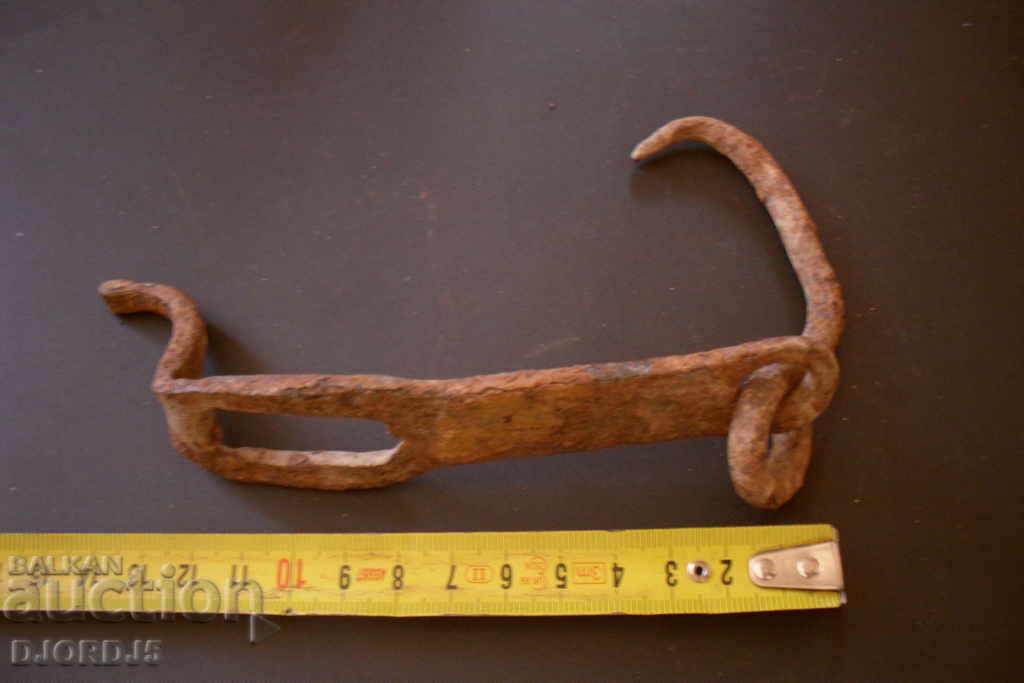 Auction Old forged latch Auction Old forged latch