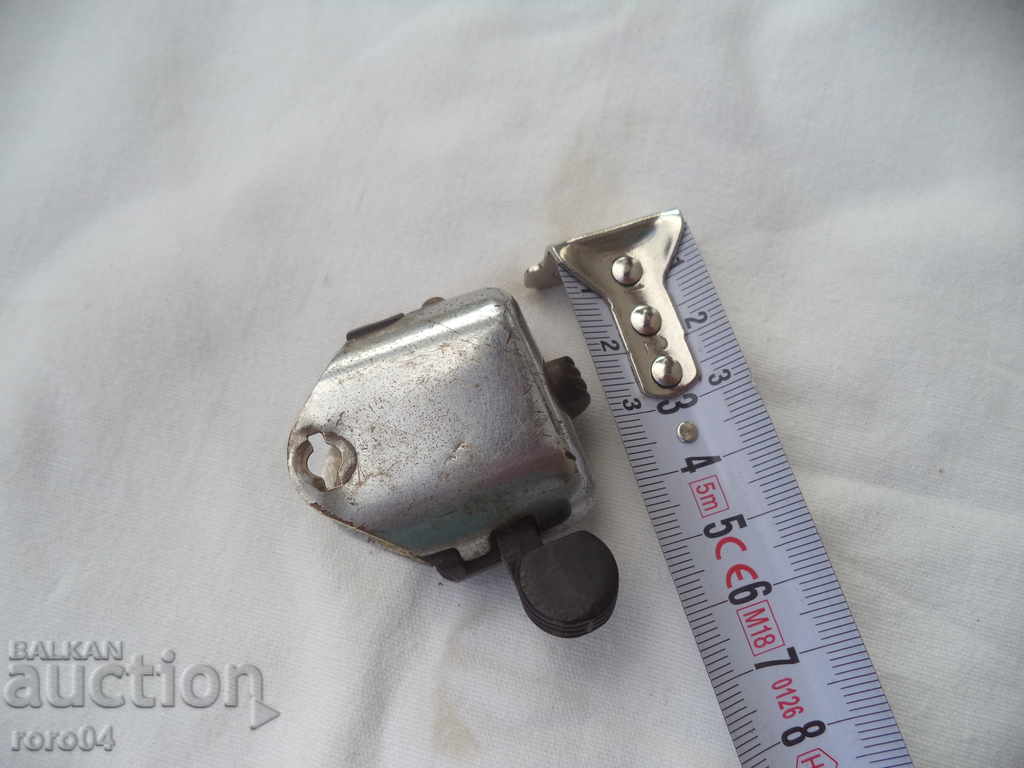 Auction  BALKAN - KEY - KLAXON - KEYS / LIGHTS