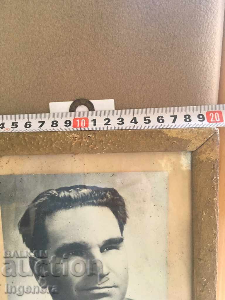 ΠΟΡΤΡΑΙΤΟ ΤΟΥ ΓΚΕΟΡΓΚΙ ΚΑΡΑΣΛΑΒΟΦ με τιμή € 12.00 | 23.47 BGN ΠΟΡΤΡΑΙΤΟ ΤΟΥ ΓΚΕΟΡΓΚΙ ΚΑΡΑΣΛΑΒΟΦ με τιμή € 12.00 | 23.47 BGN