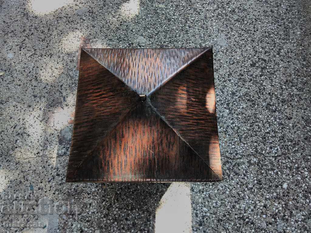 Auction Copper sheet lantern Auction Copper sheet lantern