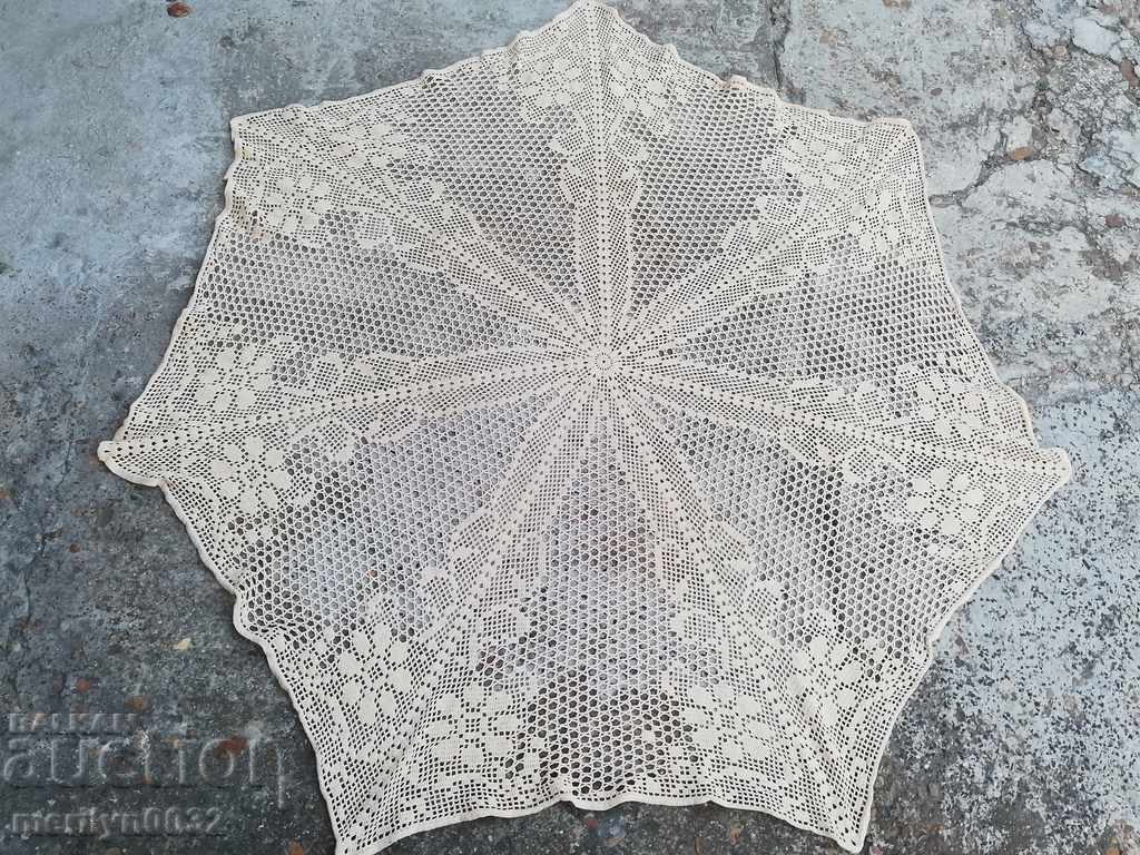 Old crochet round table 163cm mile lace
