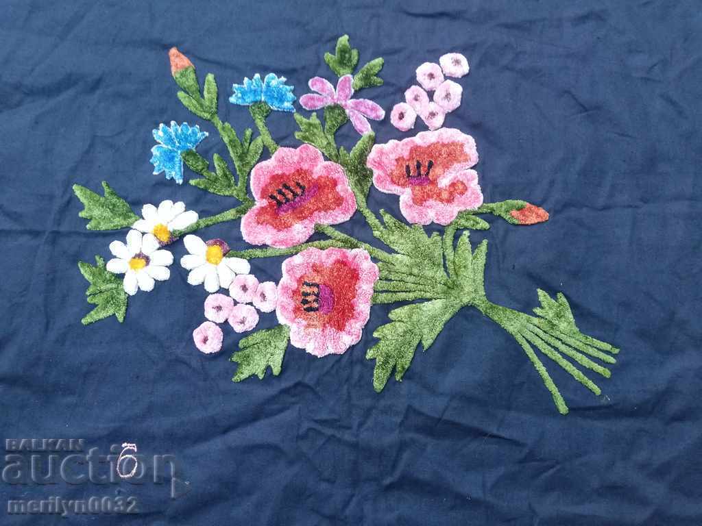 Old embroidered patchwork sewn onto an apron pillow - 6
