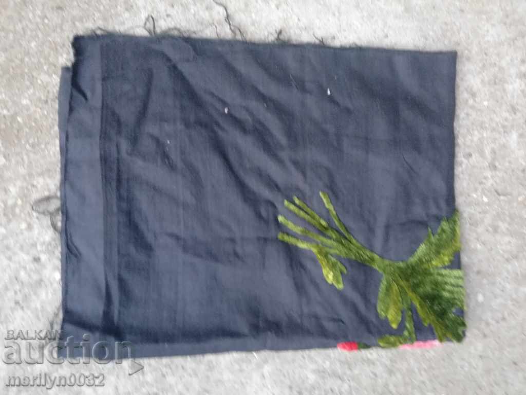 Old embroidered patchwork sewn onto an apron pillow - 7