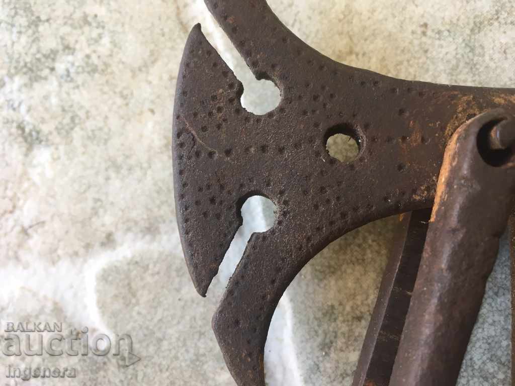 Auction CANTAR OTTOMAN TOPOP ORNAMENTS Auction CANTAR OTTOMAN TOPOP ORNAMENTS