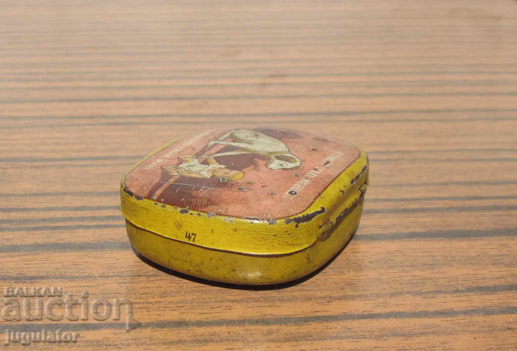 Delivery of old german gramophone needle box turntable needles