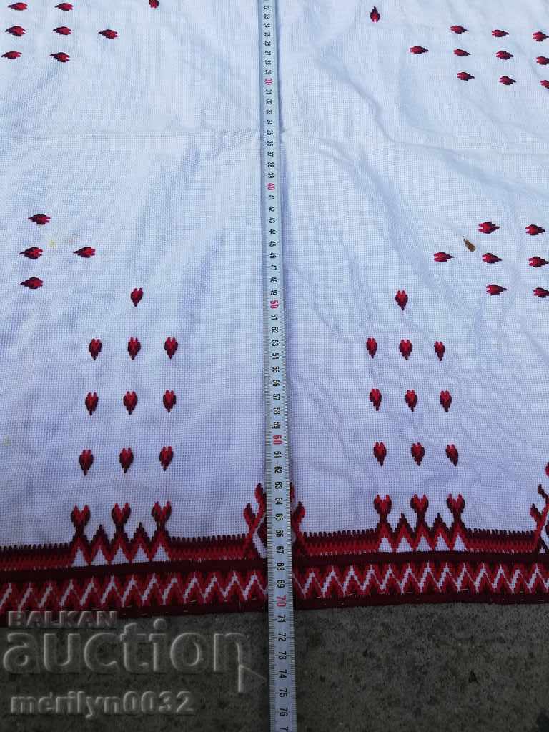 Licitație Carton brodat vechi, fețe de masă, mei, broderie bulgară Licitație Carton brodat vechi, fețe de masă, mei, broderie bulgară