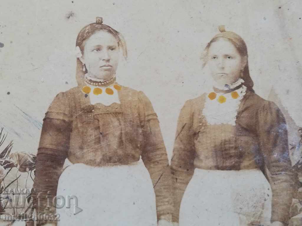 Photo Photo Album Tarnovo Turnovo with price 26.00 BGN | € 13.29 Photo Photo Album Tarnovo Turnovo with price 26.00 BGN | € 13.29