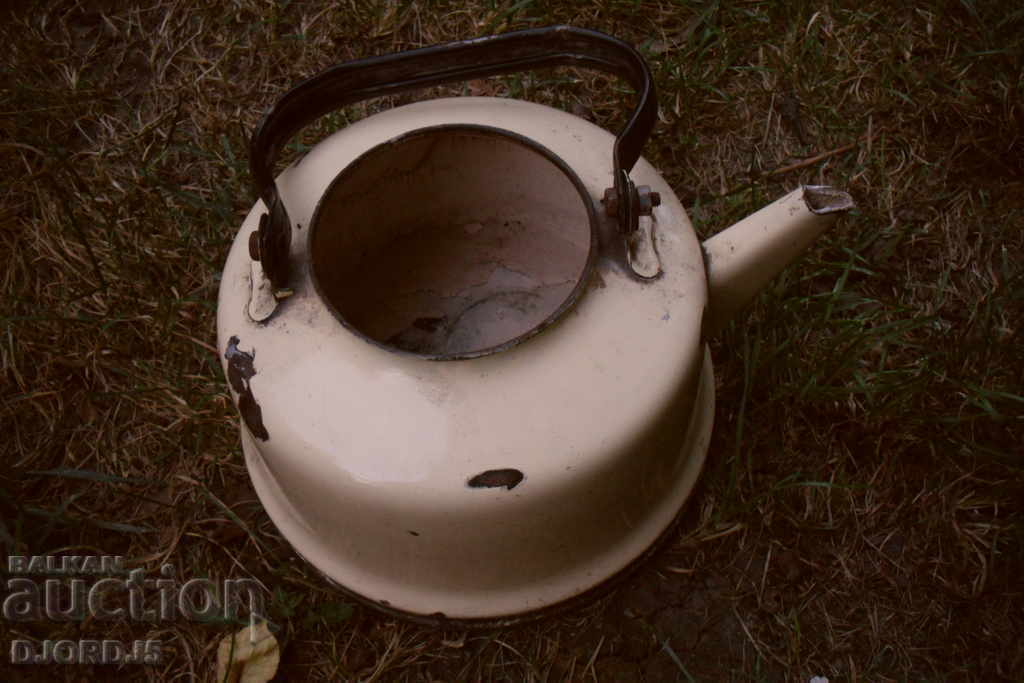 An old kettle