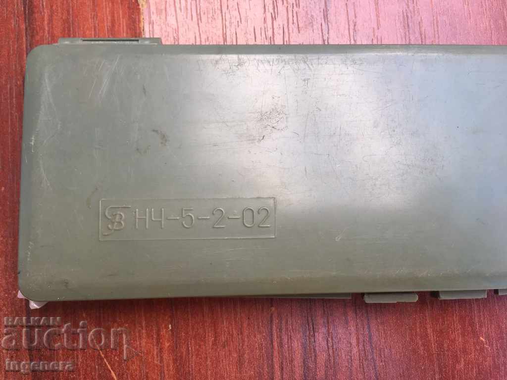 PERSONS - 5 PERSONS - 5