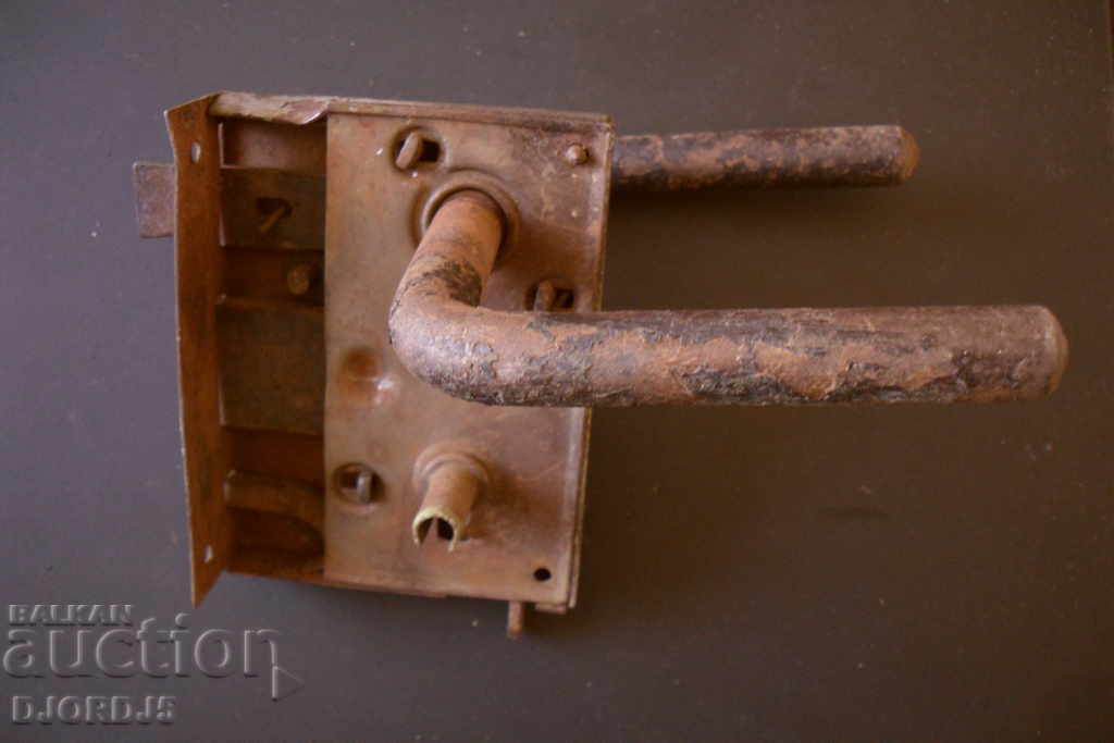 Auction Old lock Auction Old lock