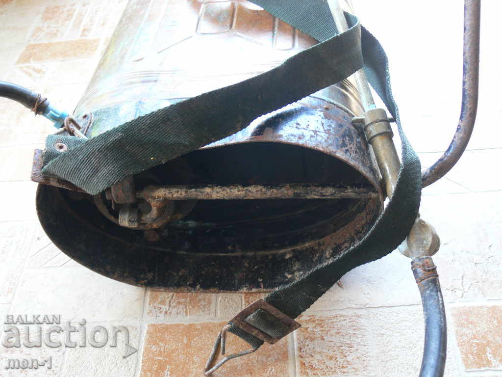 An old copper sprayer - 7 An old copper sprayer - 7