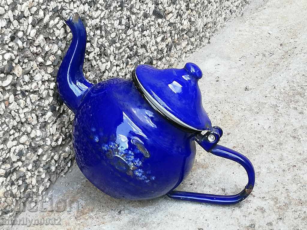 Delivery of Enamelled teapot made of salt container with enamel Delivery of Enamelled teapot made of salt container with enamel