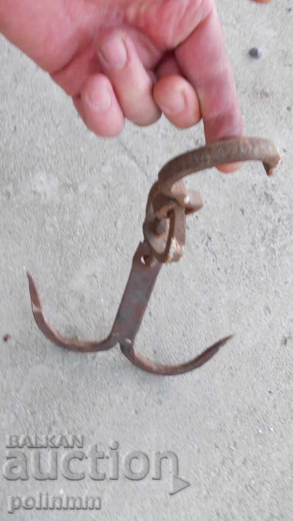 Auction Massive Old Chengel - 2 Auction Massive Old Chengel - 2