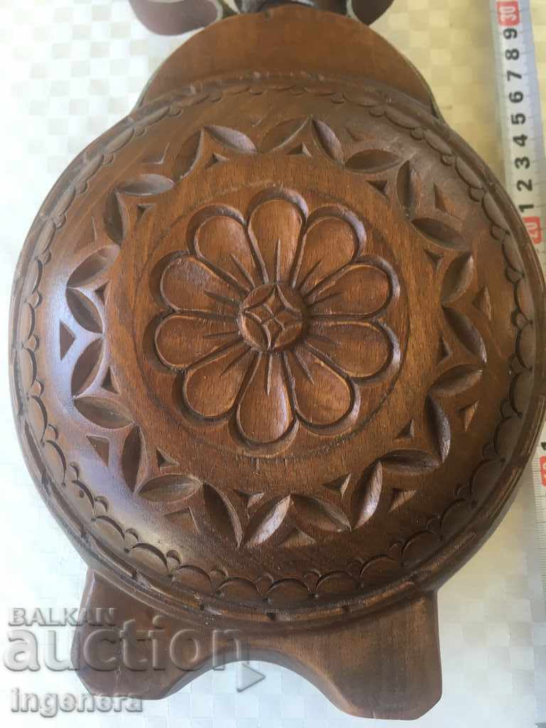 Auction WOOD CARVED BUCKET FUNCTIONAL Auction WOOD CARVED BUCKET FUNCTIONAL