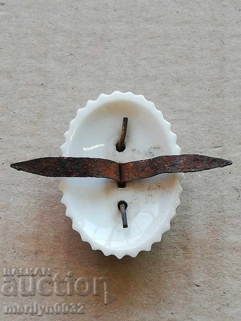 Cockroach from the officer's uniform uniform Kingdom Kingdom with price 78.00 BGN | € 39.88 Cockroach from the officer's uniform uniform Kingdom Kingdom with price 78.00 BGN | € 39.88