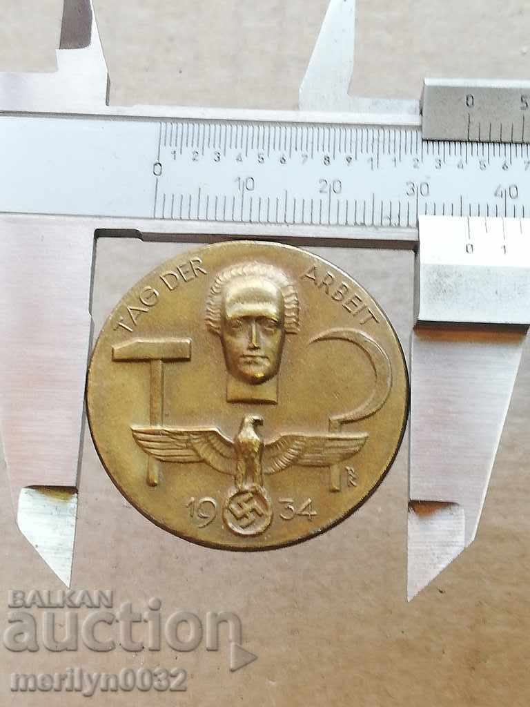 Auction Breastplate Third Reich Medal Badge Auction Breastplate Third Reich Medal Badge