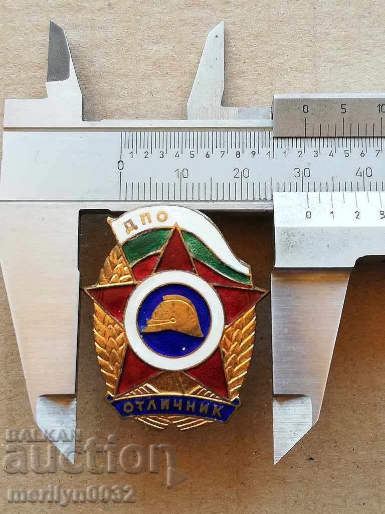 Delivery of Firefighter Badge Excellent DPO Badge Medal Delivery of Firefighter Badge Excellent DPO Badge Medal
