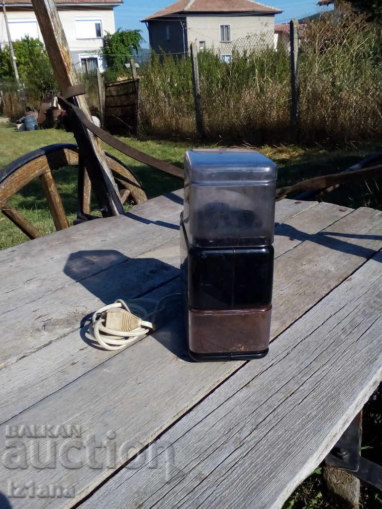 Delivery of Old electric coffee grinder Delivery of Old electric coffee grinder