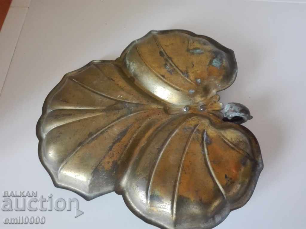 Delivery of Old brass tray.