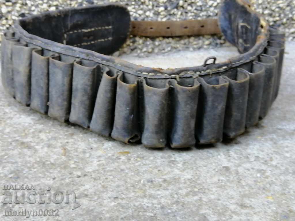 Δημοπρασία Παλιά ζώνη φυσιγγίων, ιμάντα, ζώνη, λουρί, ταινίες μήκους 103 cm Δημοπρασία Παλιά ζώνη φυσιγγίων, ιμάντα, ζώνη, λουρί, ταινίες μήκους 103 cm