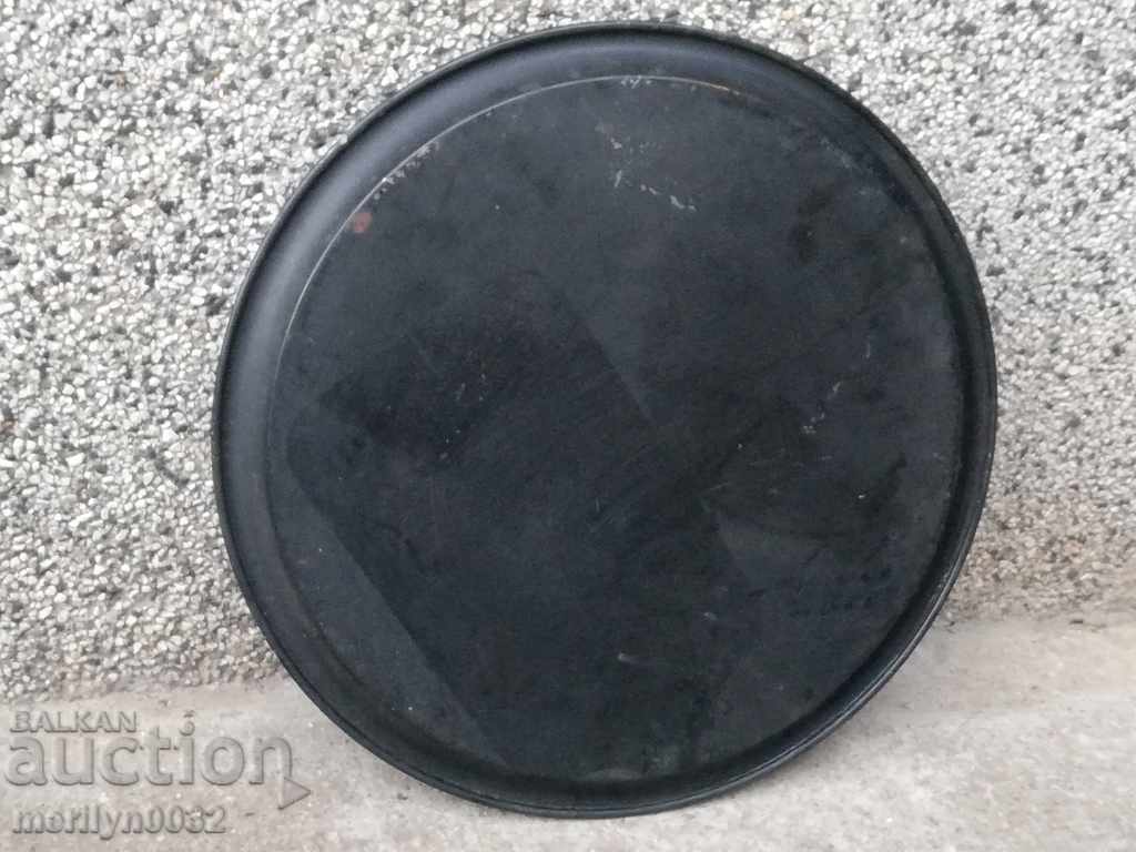 Delivery of Metal tray of hand-painted flowers of the 20s of the 20th century Delivery of Metal tray of hand-painted flowers of the 20s of the 20th century