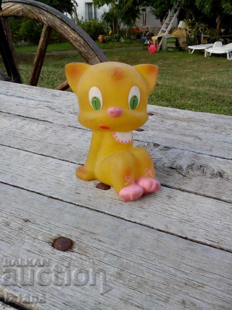 Παλιό παιδικό παιχνίδι, γατάκι, γάτα Παλιό παιδικό παιχνίδι, γατάκι, γάτα