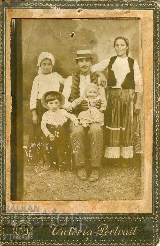 OLD PHOTO - CARDBOARD - S186 OLD PHOTO - CARDBOARD - S186