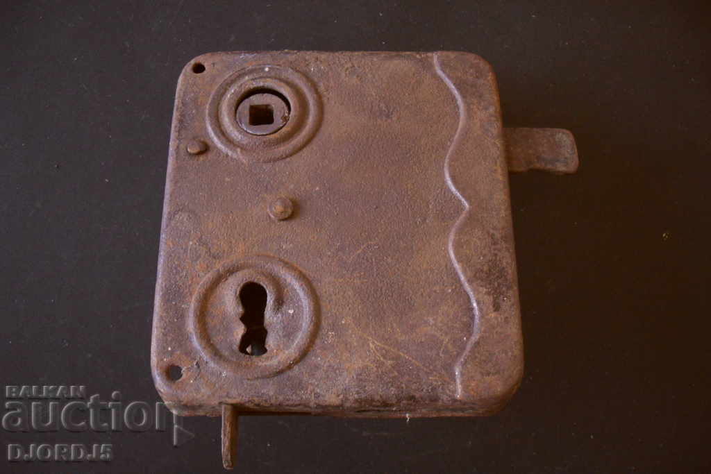 Стара брава с цена 4.00 лв. | € 2.05 Стара брава с цена 4.00 лв. | € 2.05