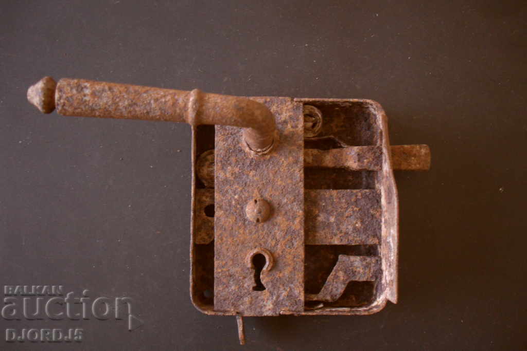 Стара брава с цена 4.00 лв. | € 2.05 Стара брава с цена 4.00 лв. | € 2.05