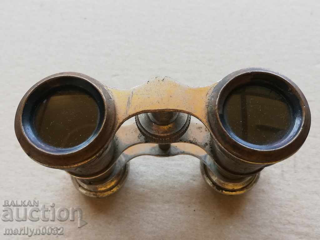 Delivery of Old Austrian theater binoculars, binoculars