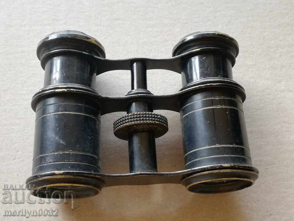 Old binoculars, binoculars