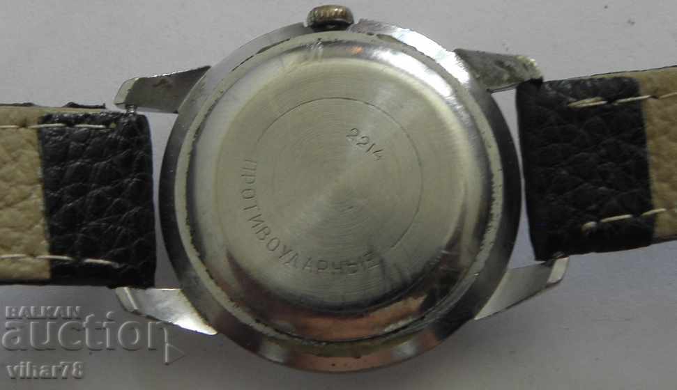 Delivery of MEN'S Wristwatch EAST-EAST Delivery of MEN'S Wristwatch EAST-EAST