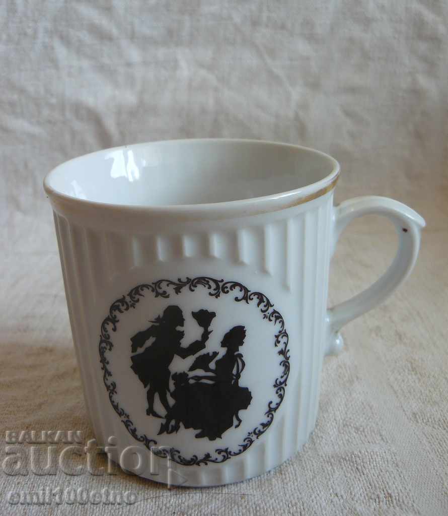 Beautiful tea cup - old porcelain from Czechoslovakia