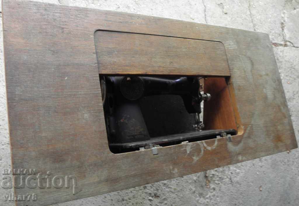 Auction UNION FOOT SEWING MACHINE Auction UNION FOOT SEWING MACHINE