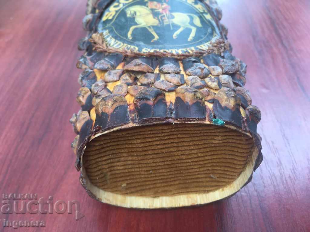 Delivery of BOTTLE DECORATED WITH PINE CONE SCALES Delivery of BOTTLE DECORATED WITH PINE CONE SCALES