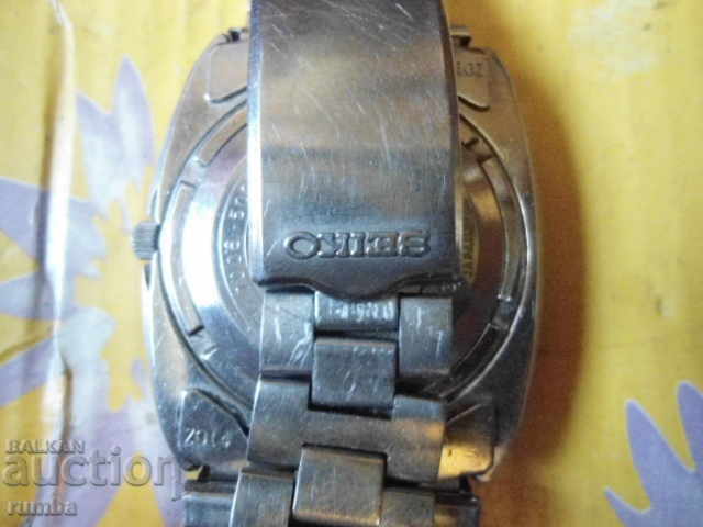 Auction Seiko 19 Jewels Automatic 7006-5000 Vintage Auction Seiko 19 Jewels Automatic 7006-5000 Vintage
