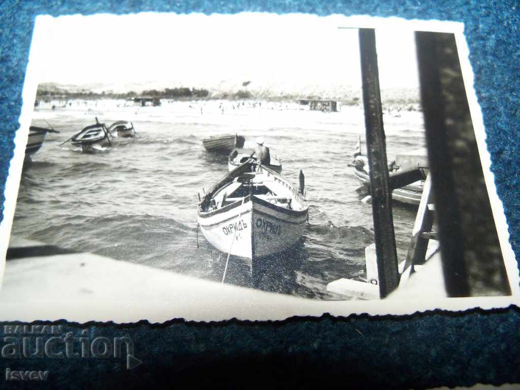 11 old photos probably Ohrid Lake circa 1940.