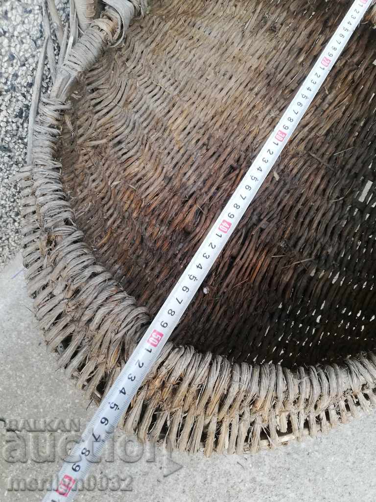 An old basket of wicker basket - 7 An old basket of wicker basket - 7