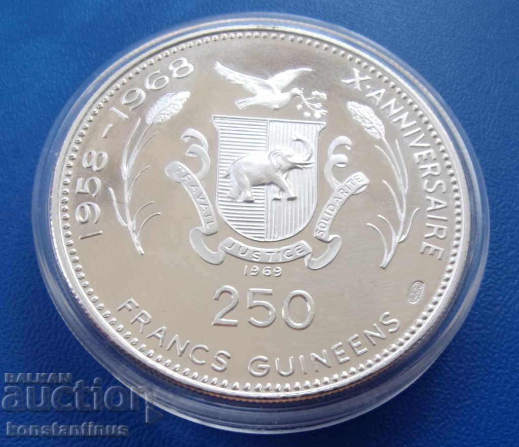 Доставка на Гвинеа 250 Франка 1968 UNC PROOF Доставка на Гвинеа 250 Франка 1968 UNC PROOF