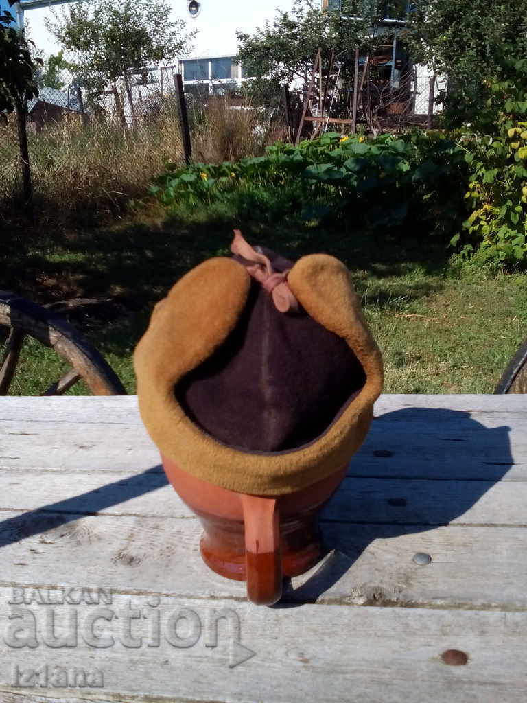 Auction Old hat, earmuff Auction Old hat, earmuff