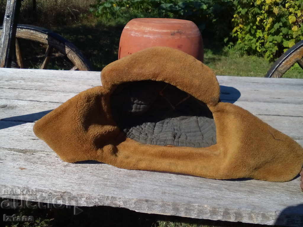 Old hat, earmuff - 6 Old hat, earmuff - 6