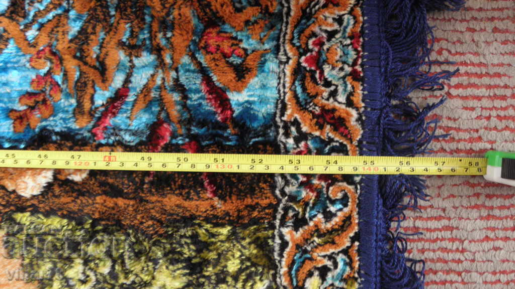 Old plush carpet behind the wall - 5