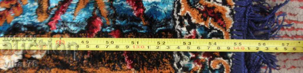 Old plush carpet behind the wall - 6